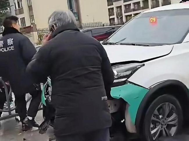 出租车追尾致4人受伤肇事者疲劳驾驶(图7)