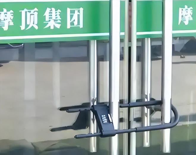 8万买车终身免费成骗局？网约车公司倒闭数百司机血本无归！(图6)