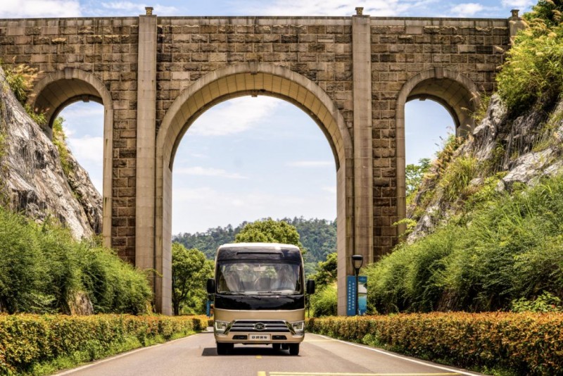 政策赋能自主品牌崛起!安凯客车加速公商务车市场布局(图3)