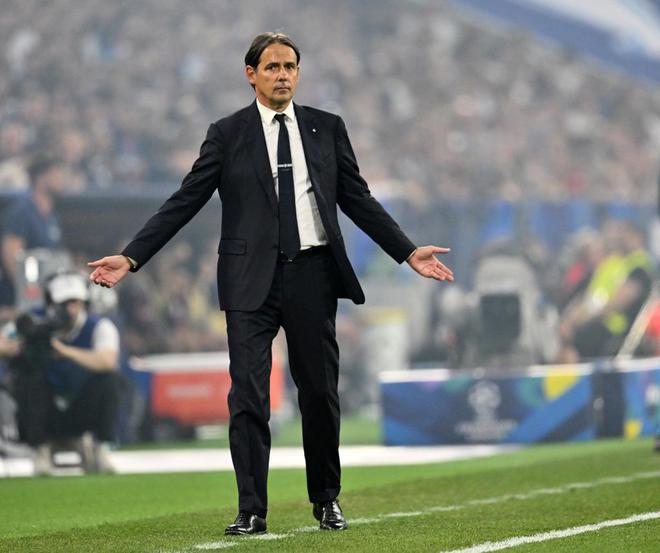 体坛联播｜中国女排今日对阵比利时国足抵达雅加达后首训(图3)