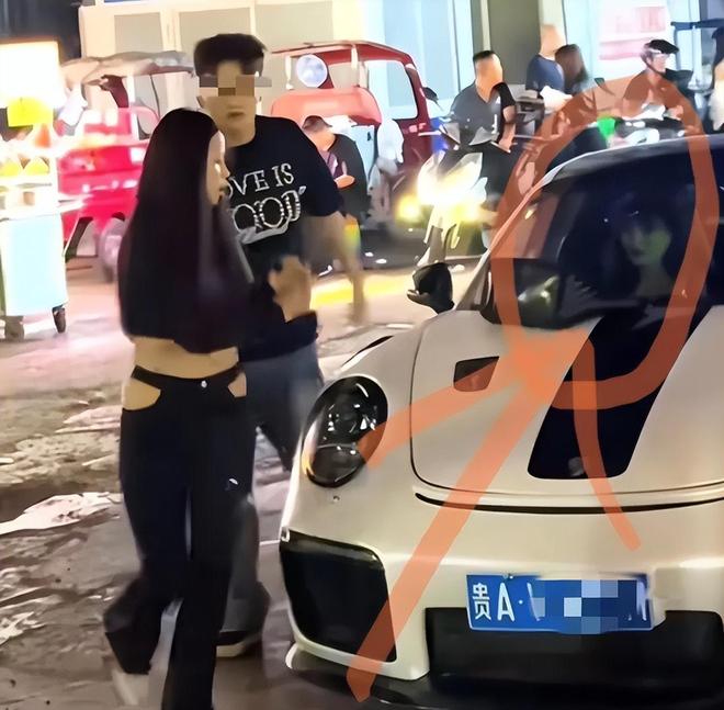 贵阳女子曝抓小三当街怒砸保时捷副驾女人很漂亮女子破防了(图2)