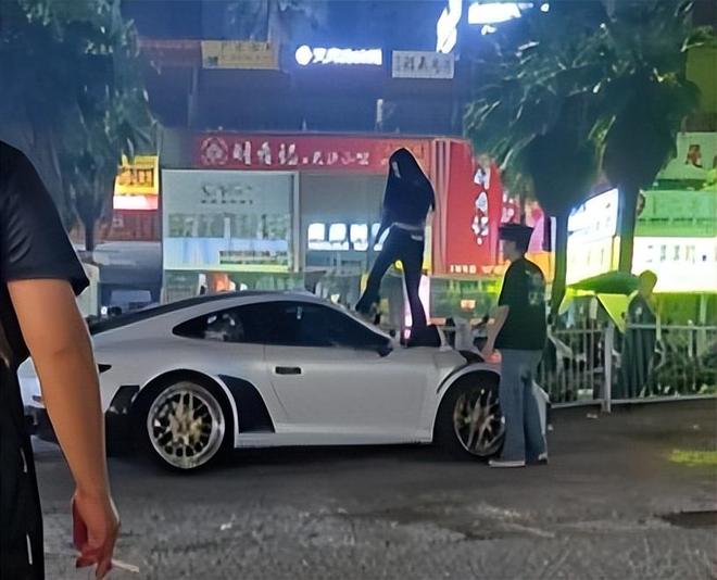 贵阳女子曝抓小三当街怒砸保时捷副驾女人很漂亮女子破防了(图8)