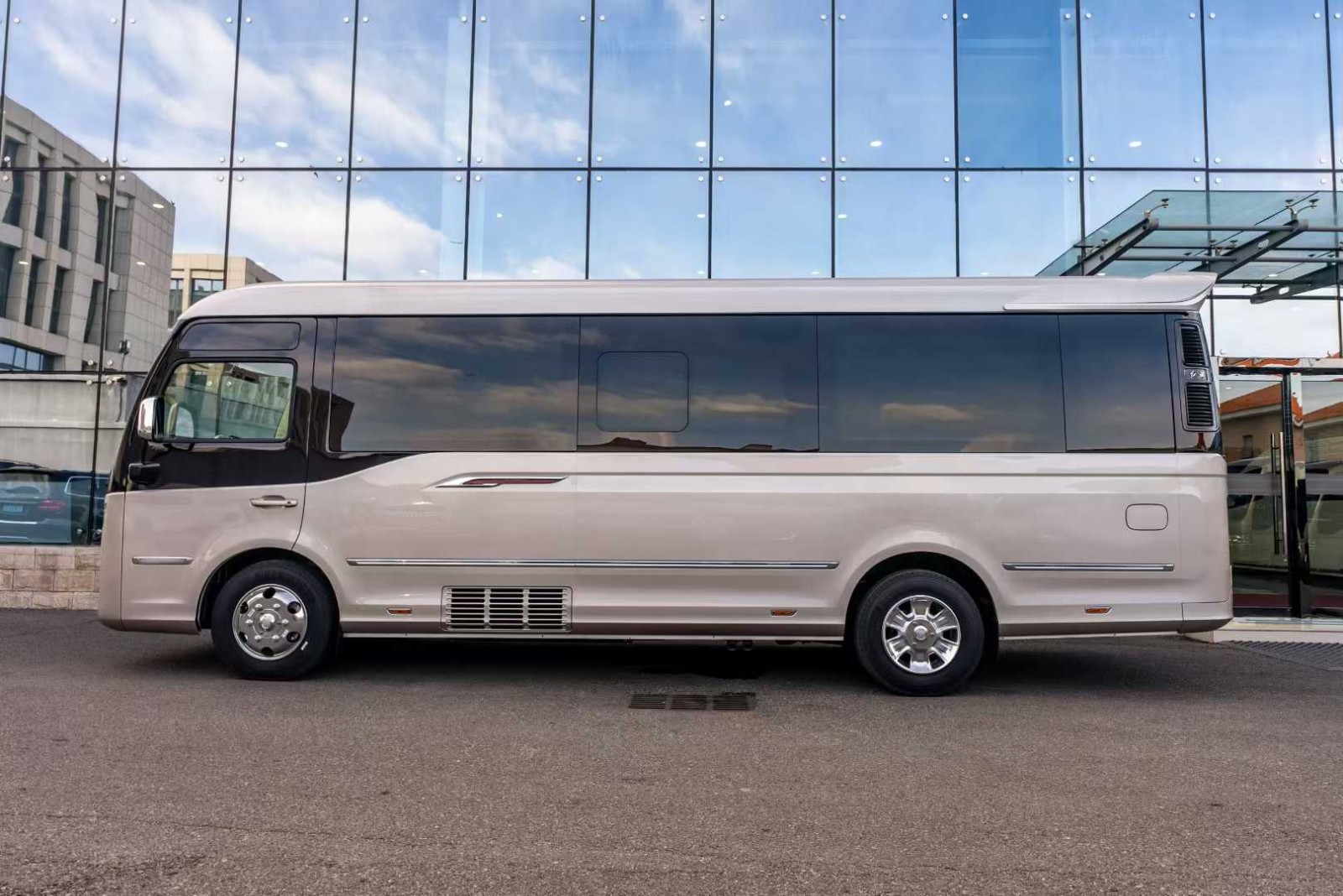 2024款红旗国悦最新报价及实拍解析(图3)