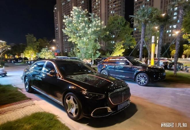 微商的战车网红的标配奔驰迈巴赫成网红经济的炫耀资本(图5)