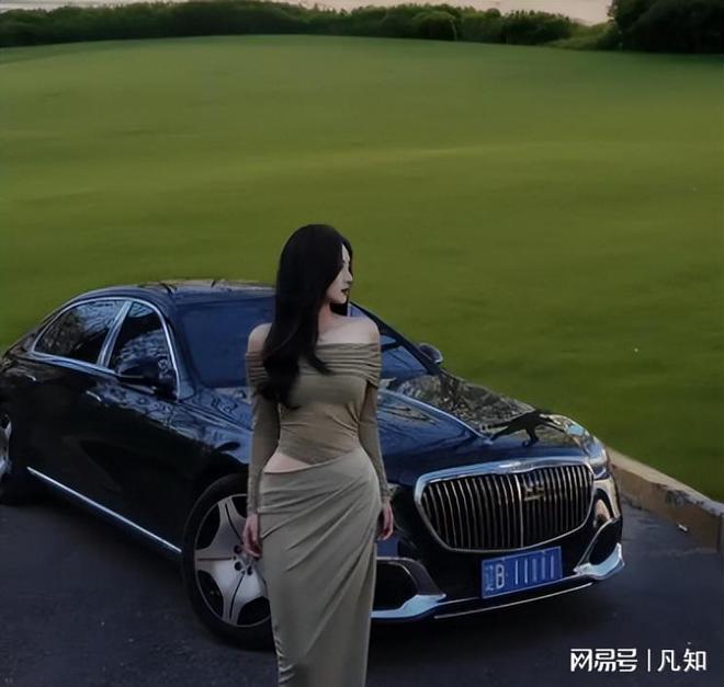 微商的战车网红的标配奔驰迈巴赫成网红经济的炫耀资本(图2)